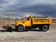 1995 INTERNATIONAL SINGLE AXLE DUMP TRUCK SNOW PLOW