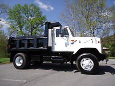 INTERNATIONAL S SERIES  SINGLE AXLE DUMP TRUCK DT466 TURBO DIESEL PINTLE HITCH