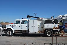 Mechanics Service Truck International 4900 Crew Cab, Crane