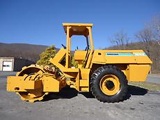 DRESSER V0S66A VIBRATORY VIBRATING PADFOOT 66 INCH  DRUM ROLLER COMPACTOR