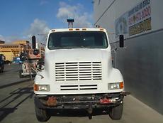 Water Truck, 2000 Gallon Capacity, DT466 Diesel...