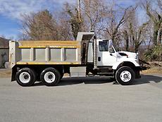 2008 INTERNATIONAL 7400 DUMP TRUCK