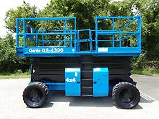 2007 GENIE GS-4390 ROUGH TERRAIN SCISSOR LIFT