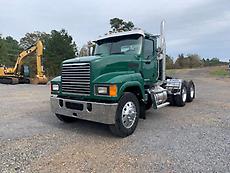 2015 Mack CHU613 Day Cab Truck